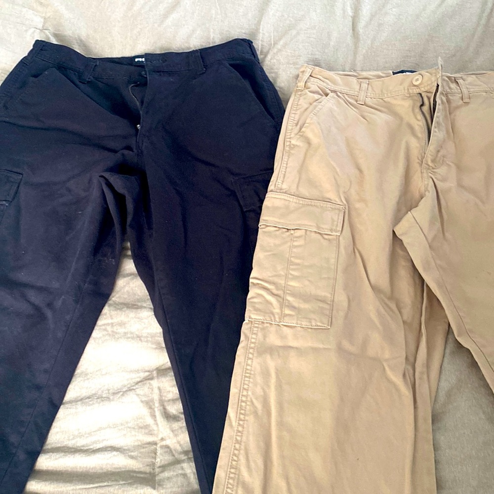 RSQ Loose Fit Cargo Pants. Size 30 x 30. Gently worn, purchased from Tilly’s.